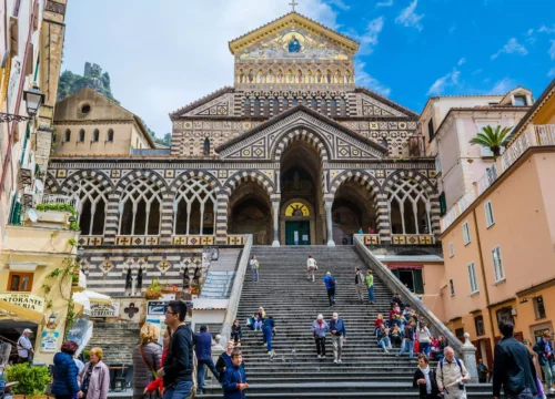 Traghetti da Napoli ad Amalfi: come raggiungere la Costiera Amalfitana