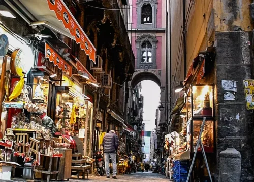 San Gregorio Armeno, la Via dei Presepi