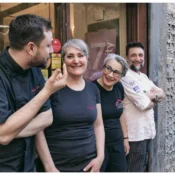 Taverna Santa Chiara a Napoli: la Taverna Santa Chiara, nei pressi della Basilica